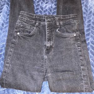 Zara - Skinny Jeans in Black - Size USA 04